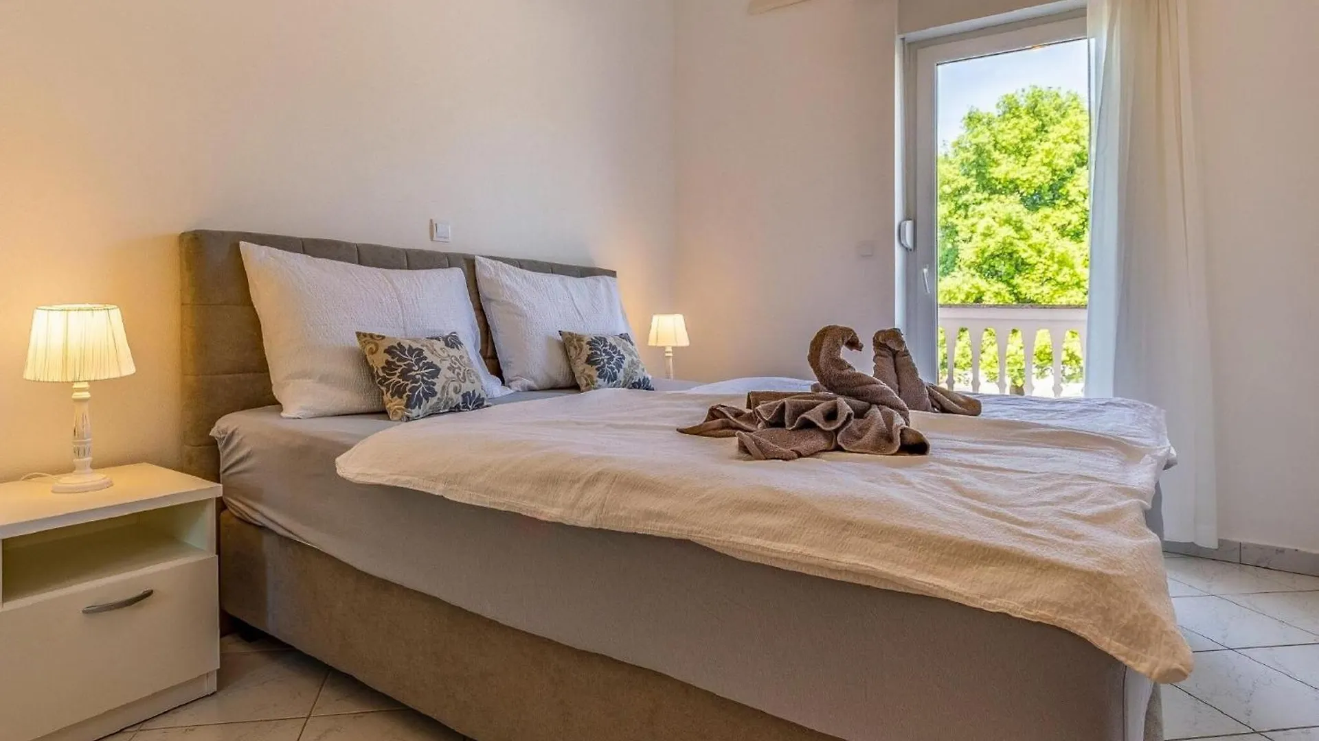 Alluring Apartment In Banjole Near Beach And Island