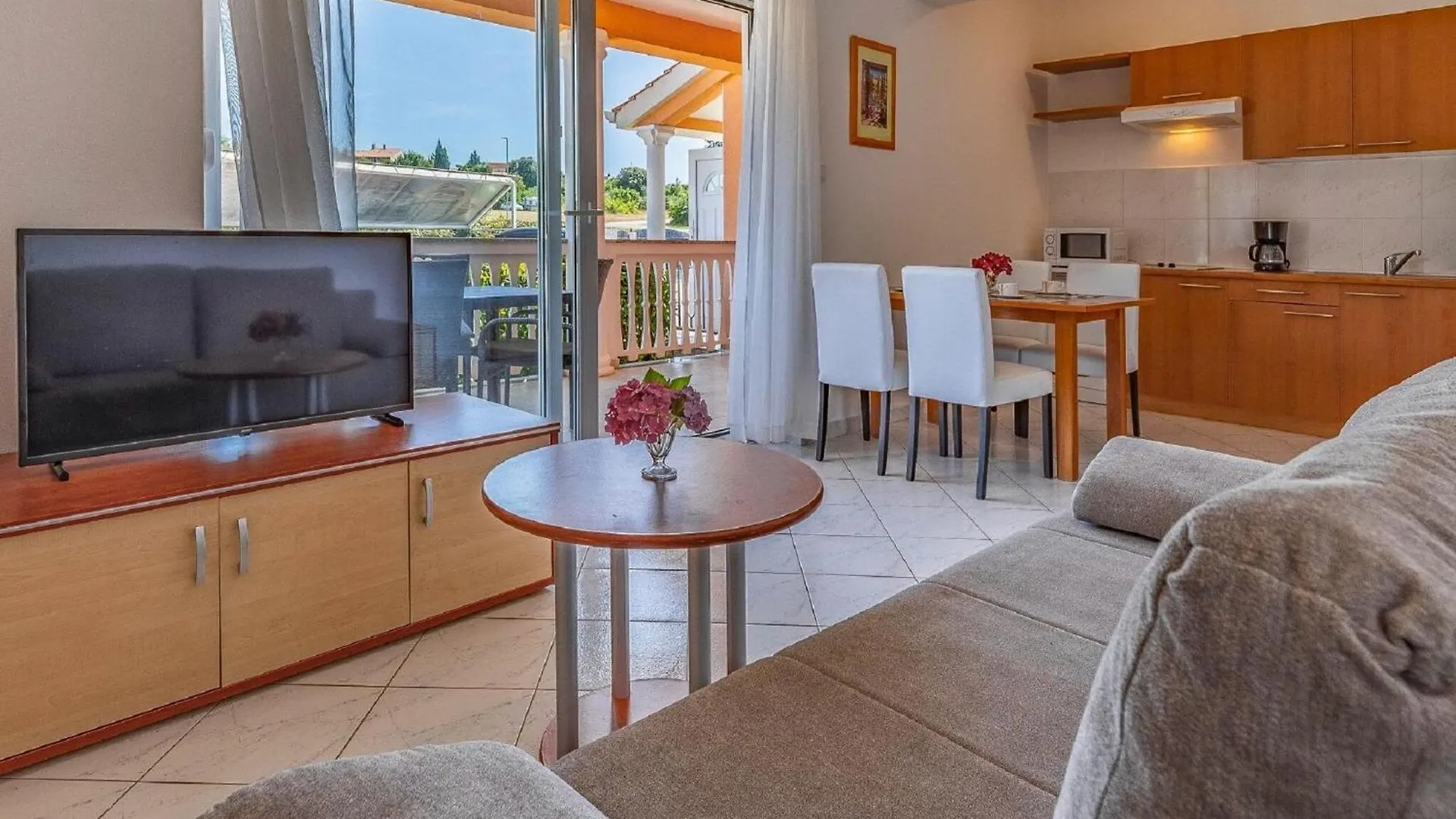 Alluring Apartment In Banjole Near Beach And Island